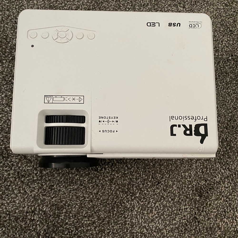 Projector - Picture 3 of 6